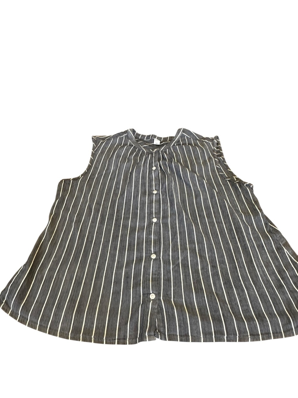 Old Navy Black & White Striped Sleeveless Button-Front Top